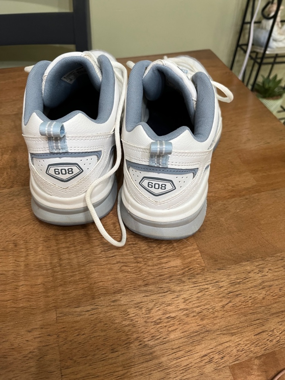 New Balance White and Light Blue Women's Athletic Shoes - Picture 3 of 6